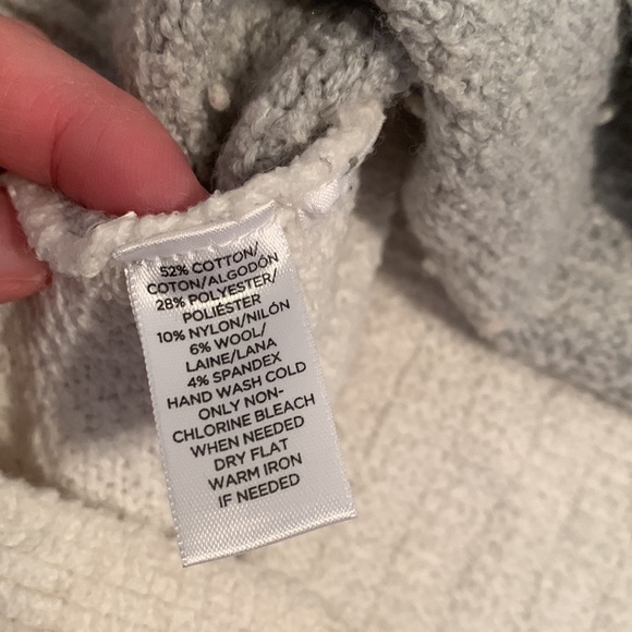 Loft Color-Blocked Gray & White Crewneck Long Sleeve Pullover Sweater Women’s S - Picture 9 of 12